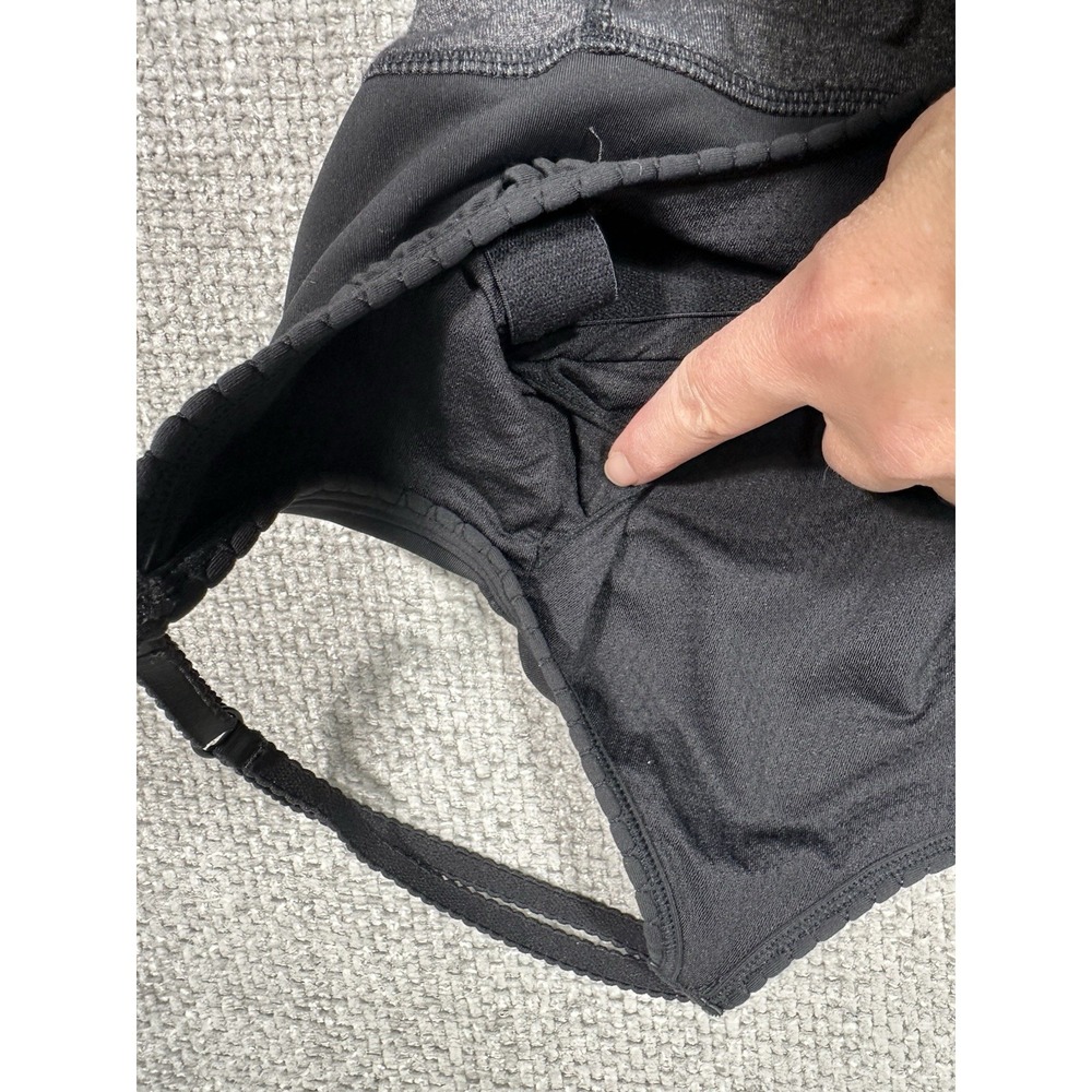 Lululemon Tank Top Womens 6 Gray Black Hot N Sweaty Built In Bra - Picture 9 of 9